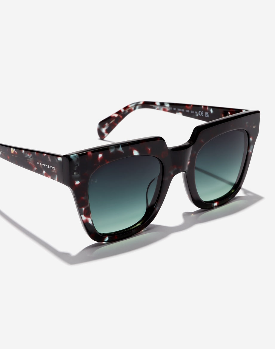 ROW X - GREEN HAVANA FOREST HAWKERS