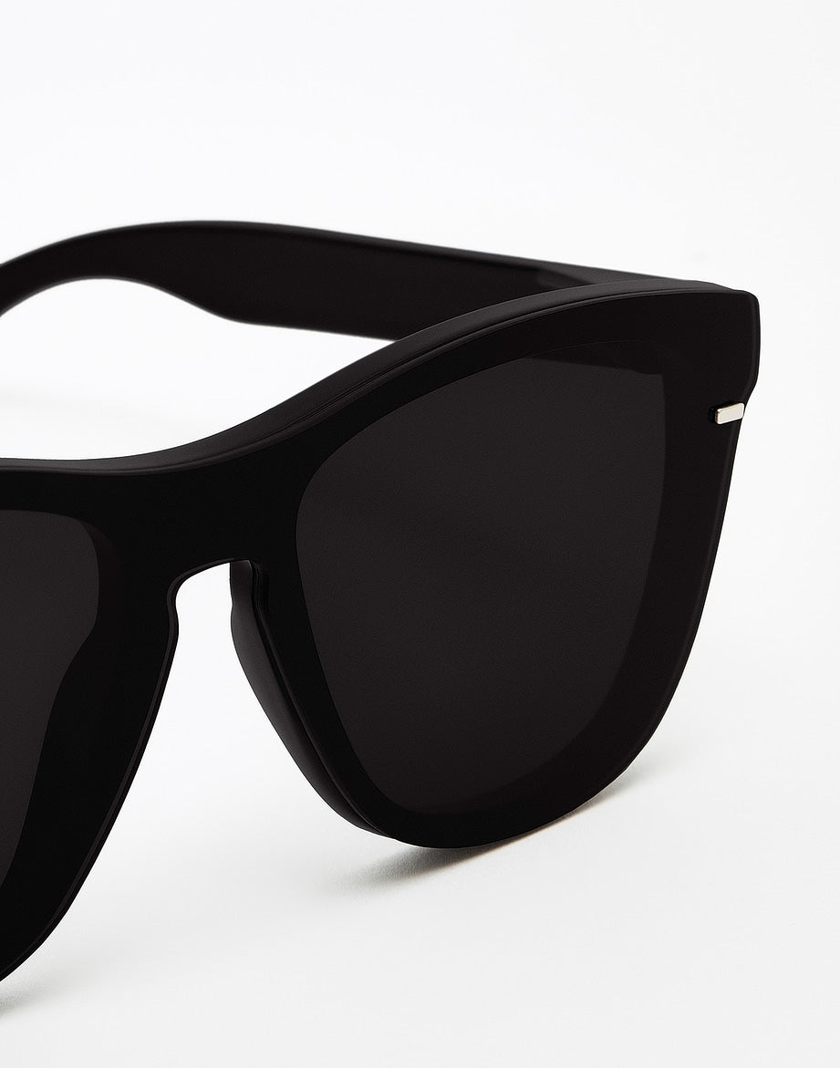DARK ONE VENM HYBRID HAWKERS