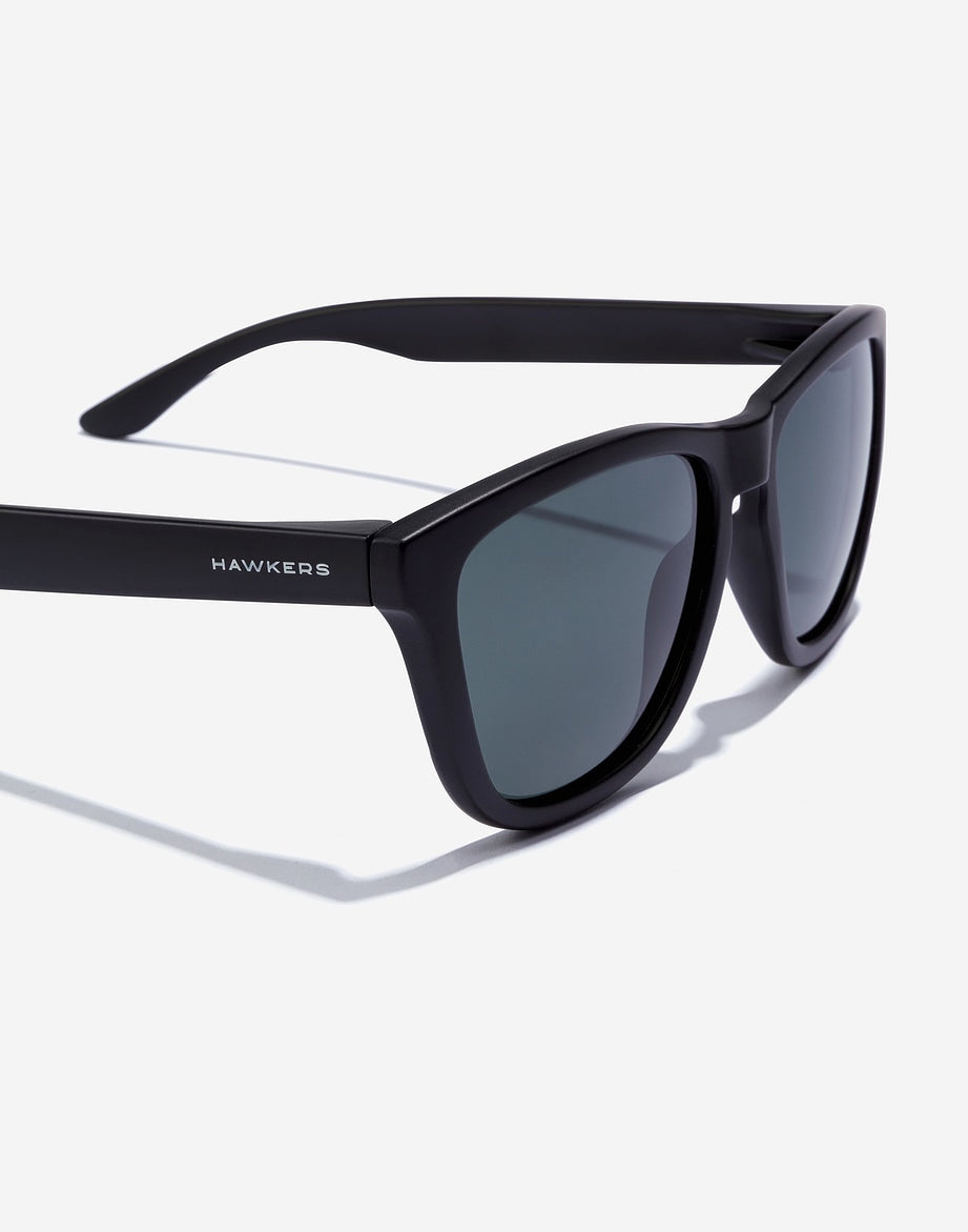 ONE COLT - POLARIZED BLACK GREY HAWKERS