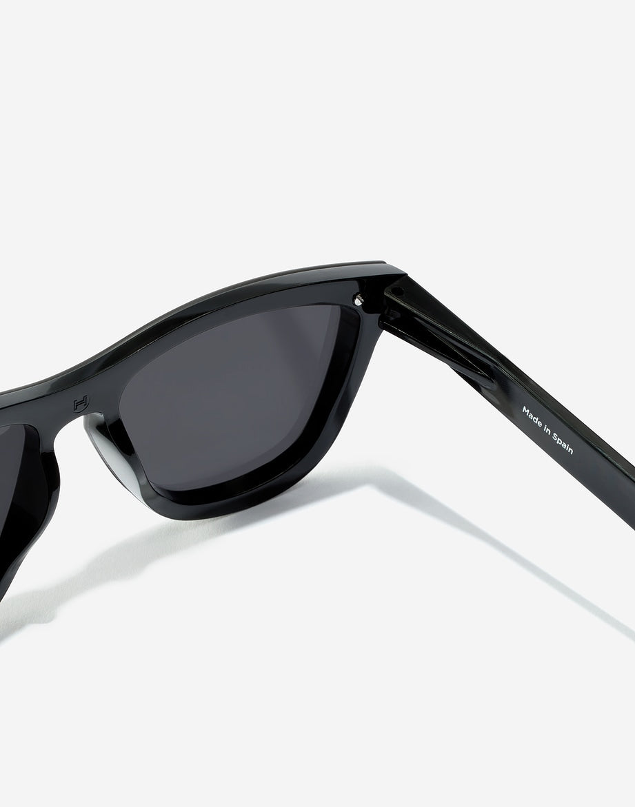ONE VENM RAW - BLACK HAWKERS