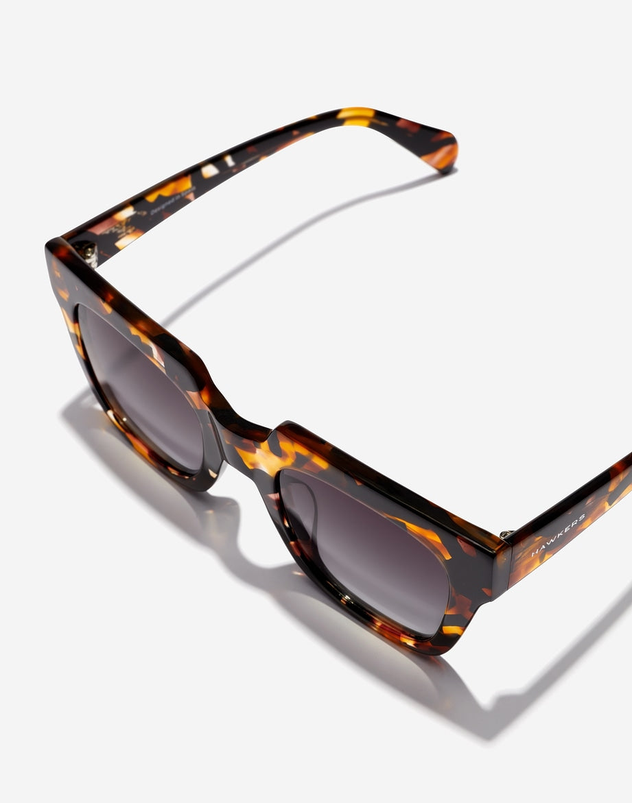 ROW X - YELLOW SAVAGE IRON HAWKERS
