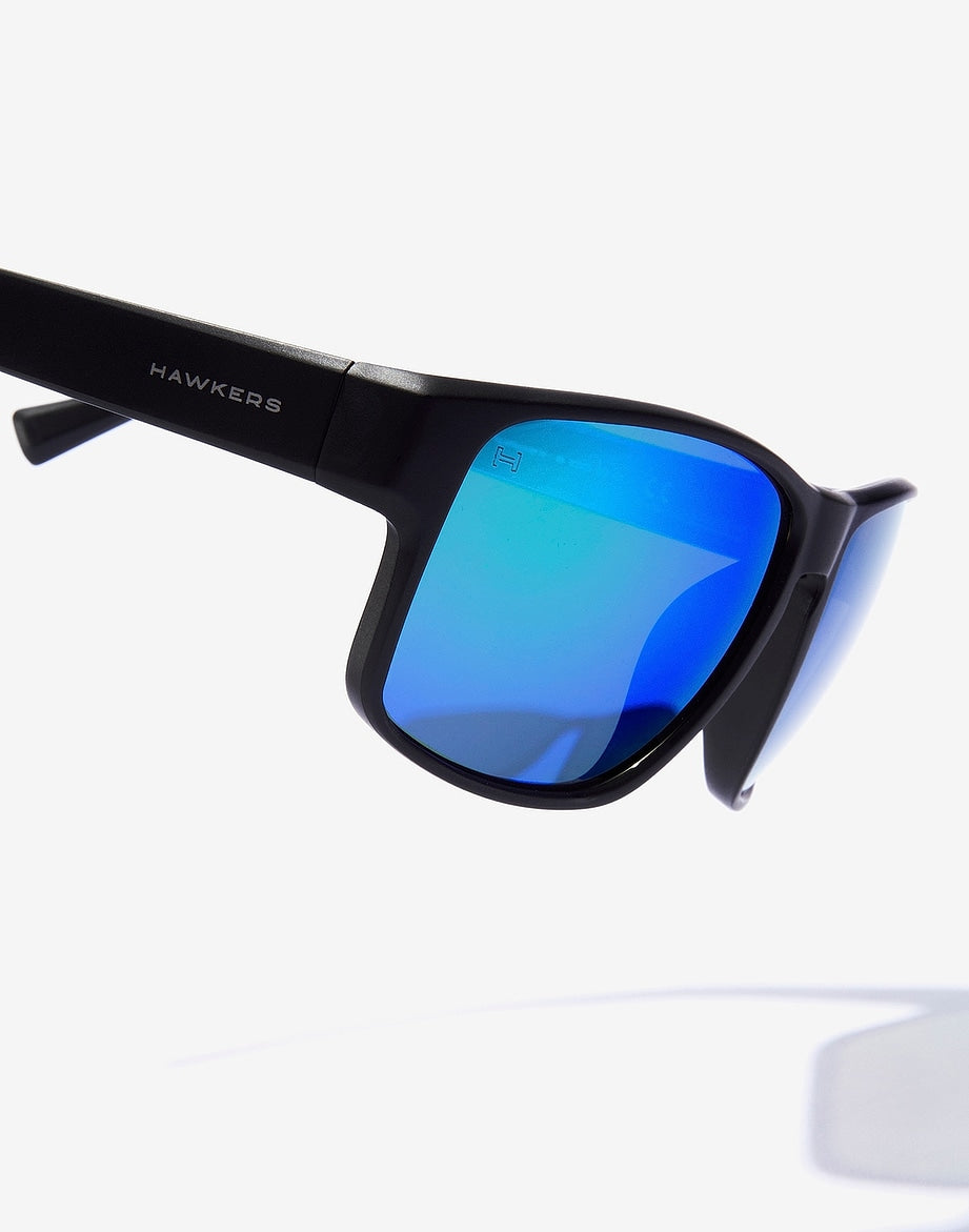 FASTER RAW BLACK EMERALD HAWKERS