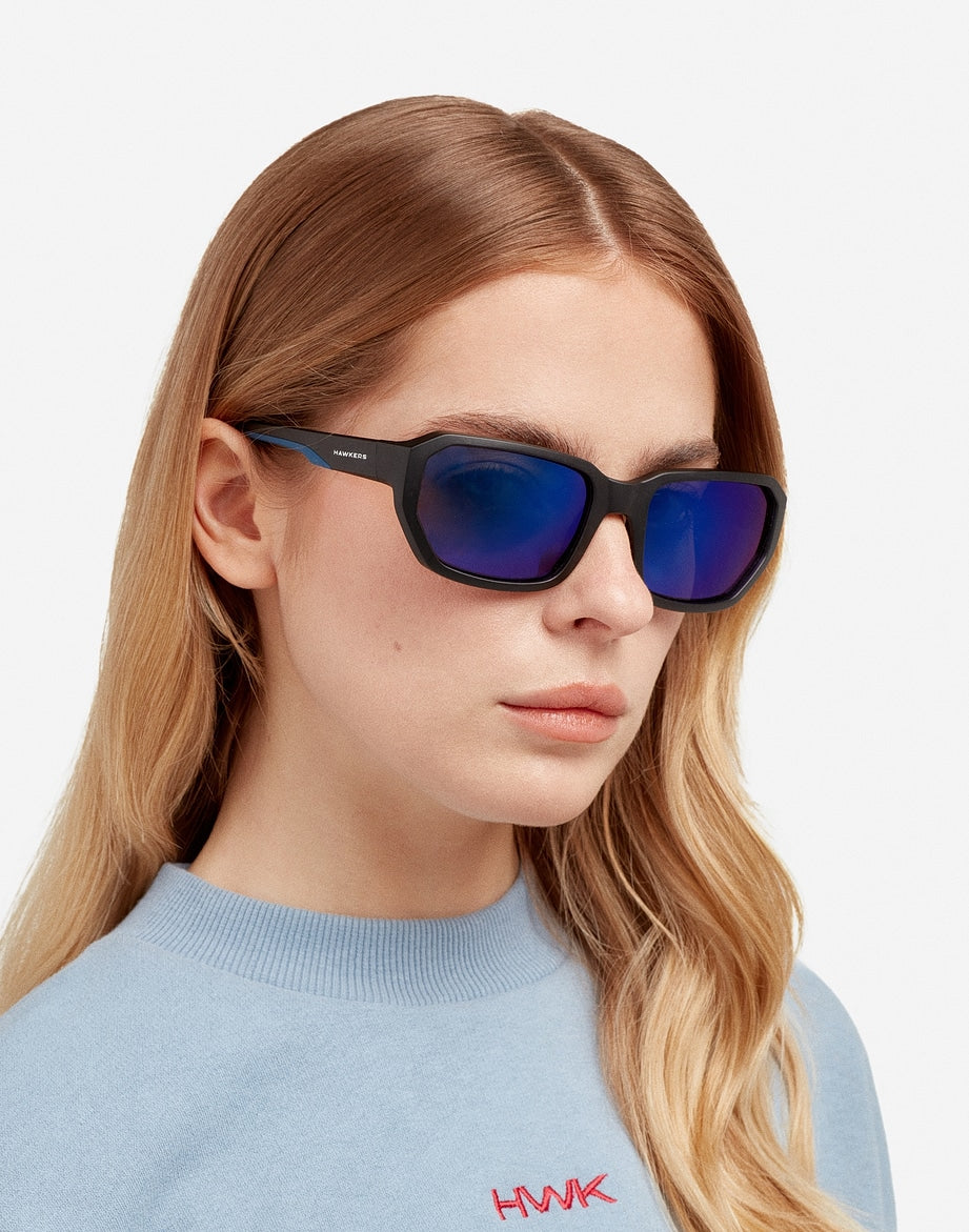BOLT - POLARIZED BLACK BLUE SKY HAWKERS