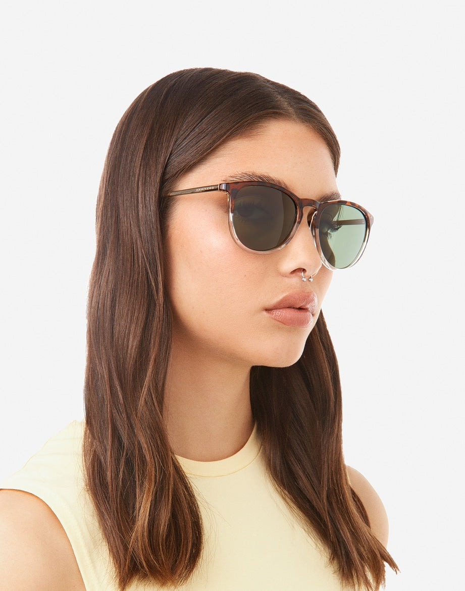 OLLIE POLARIZED WHITE GREEN HAWKERS