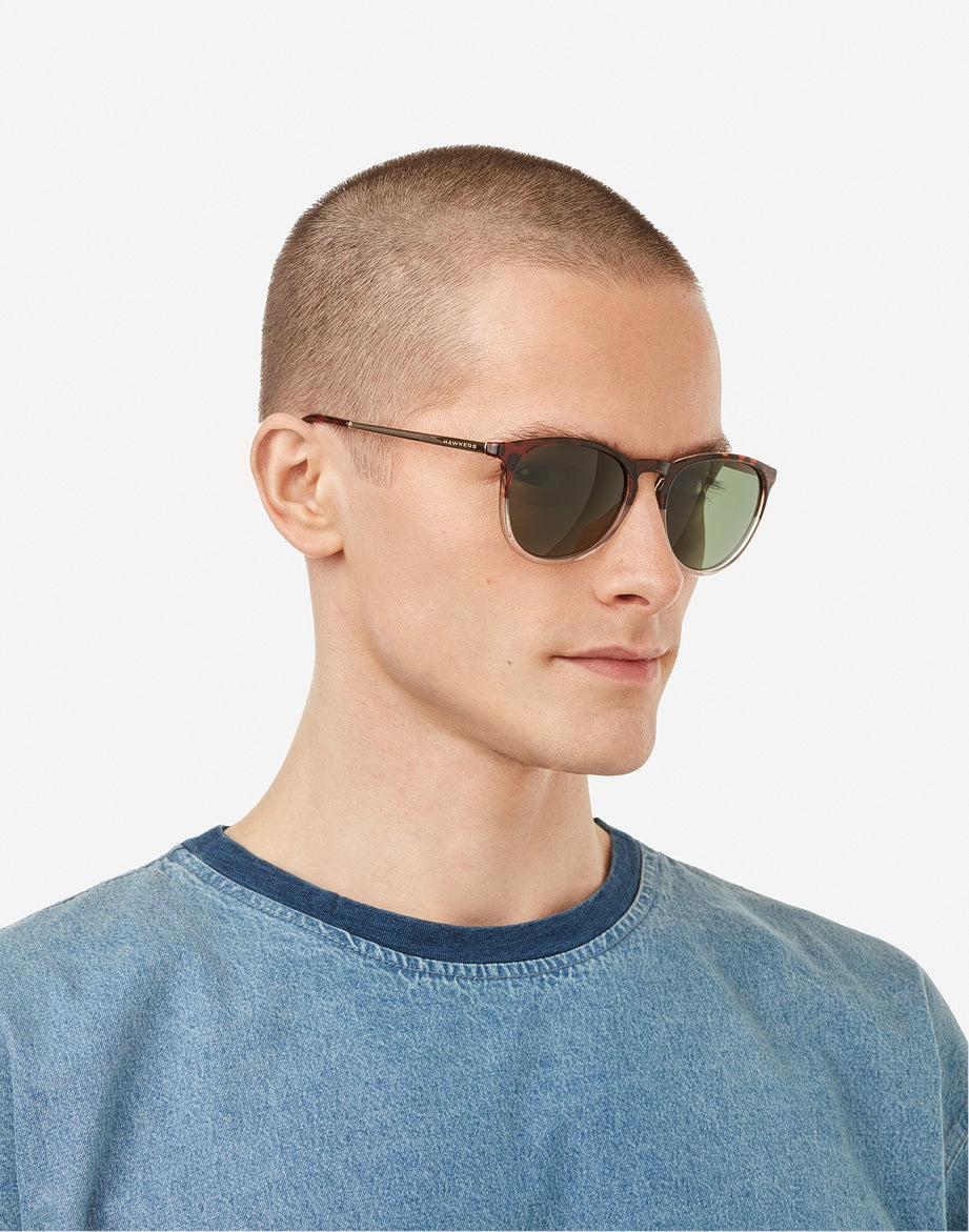 OLLIE POLARIZED WHITE GREEN HAWKERS