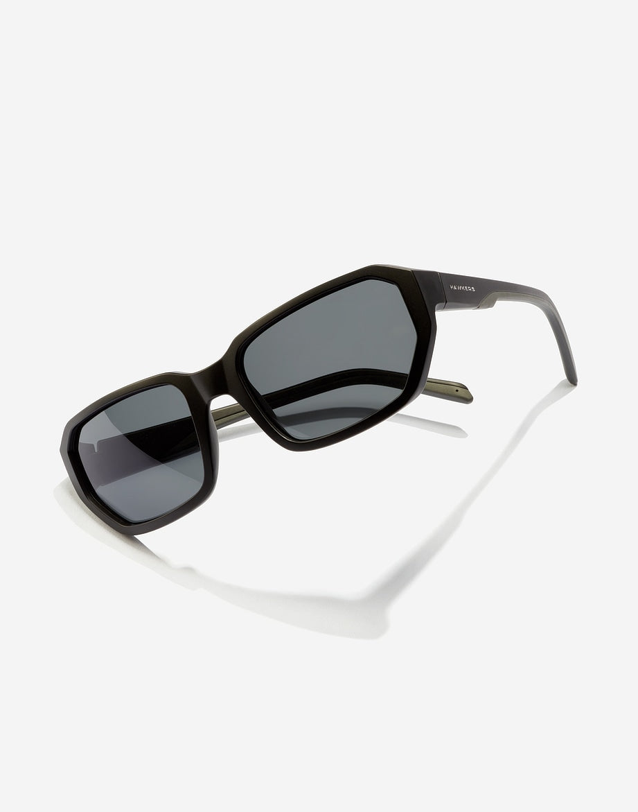 BOLT POLARIZED BLACK DARK HAWKERS