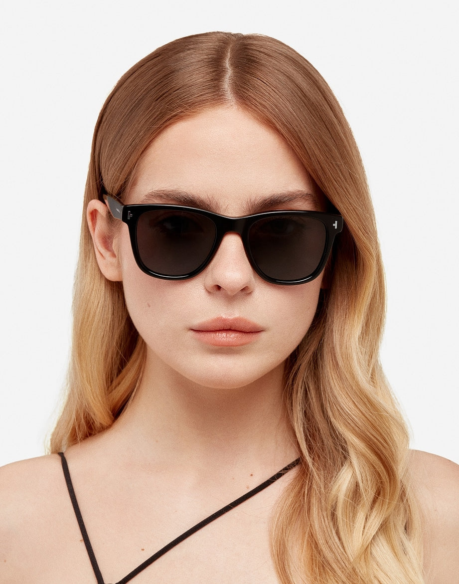 ONE PAIR - POLARIZED BLACK DARK Nwadri