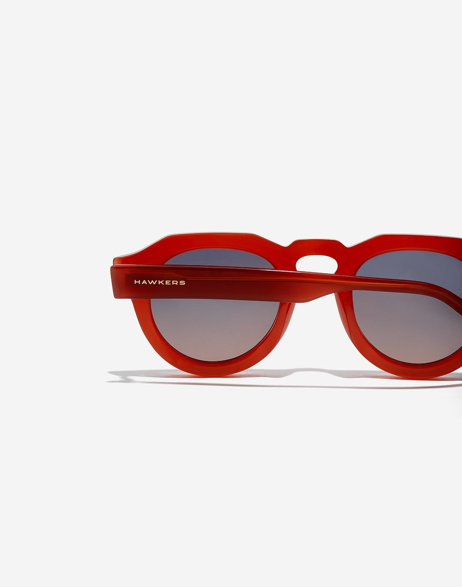 WARWICK UPTOWN- TERRACOTA ROSEWOOD HAWKERS