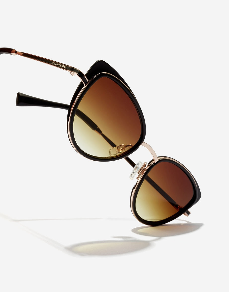 FELINE BROWN HAWKERS