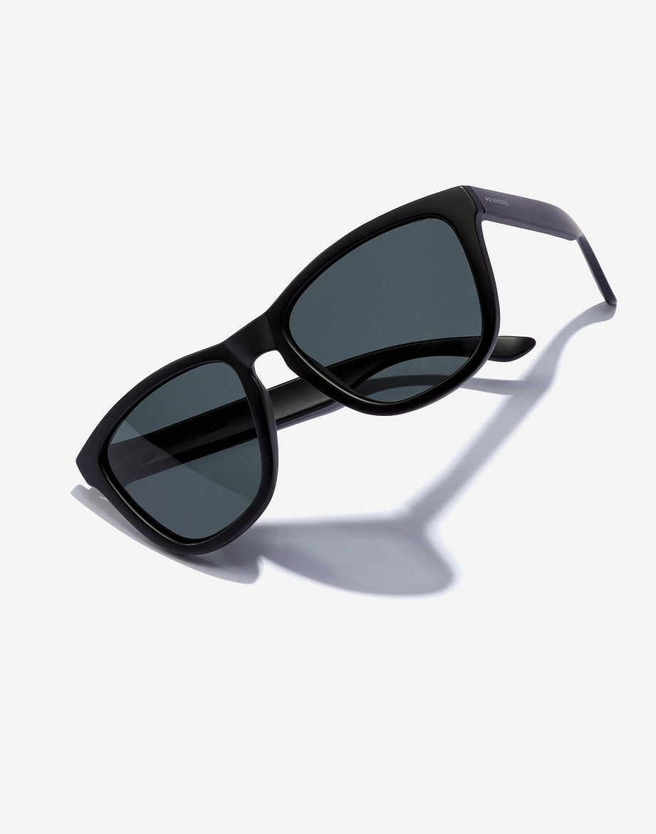 ONE COLT - POLARIZED BLACK GREY HAWKERS