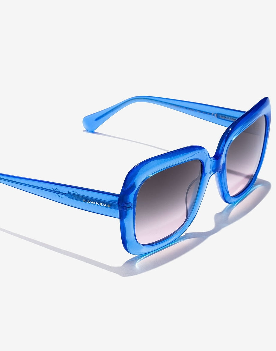PAULA ECHEVARRÍA X HAWKERS - ELECTRIC BLUE BUTTERFLY HAWKERS