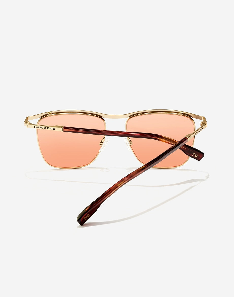 CALI - GOLD SANDSTONE HAWKERS