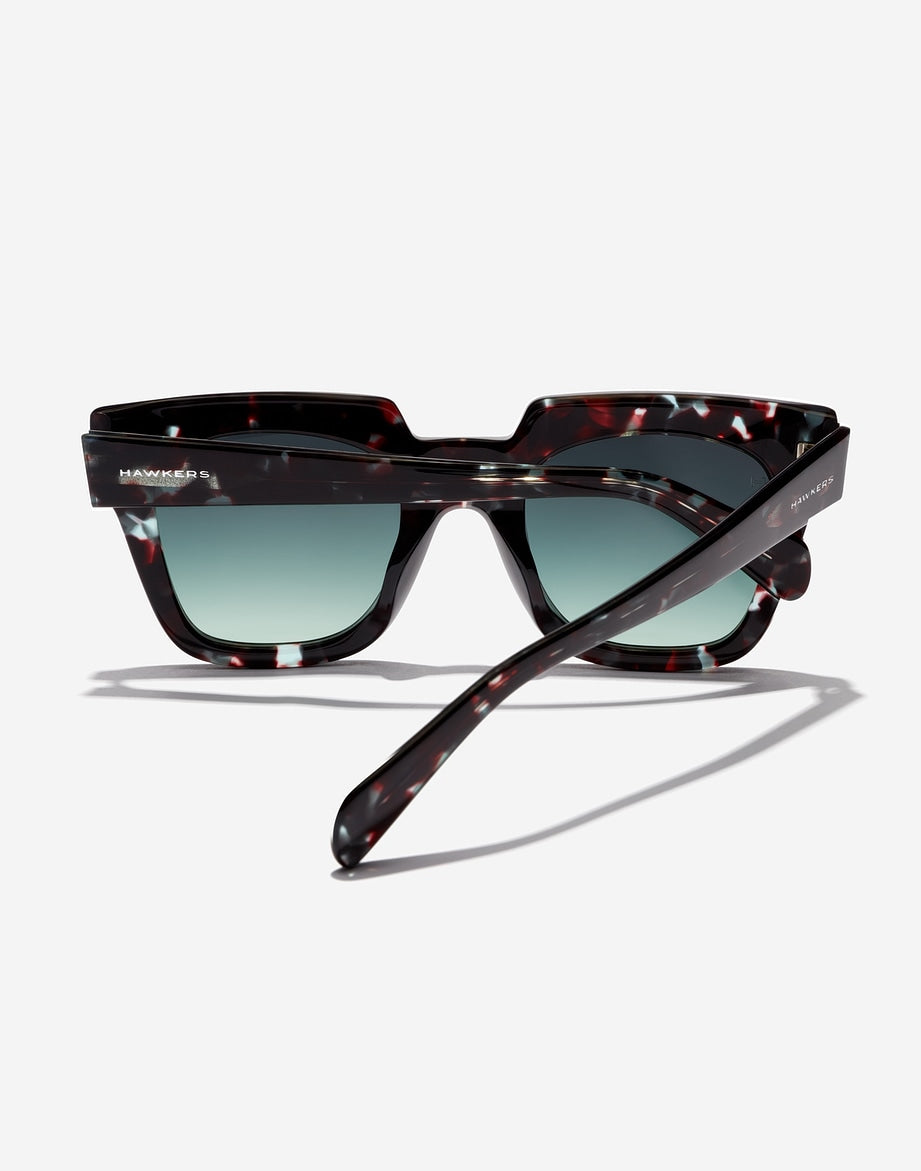ROW X - GREEN HAVANA FOREST HAWKERS