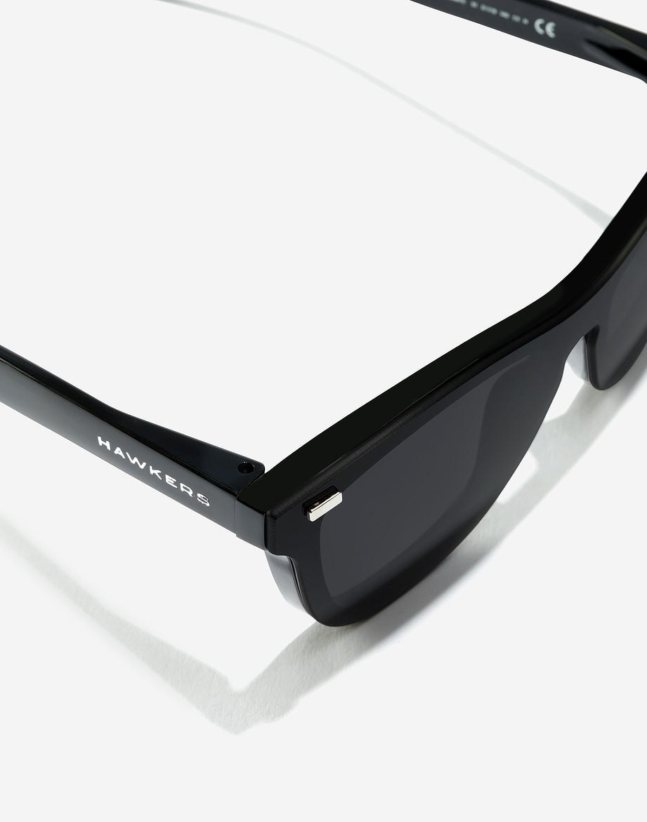 ONE VENM RAW - BLACK HAWKERS