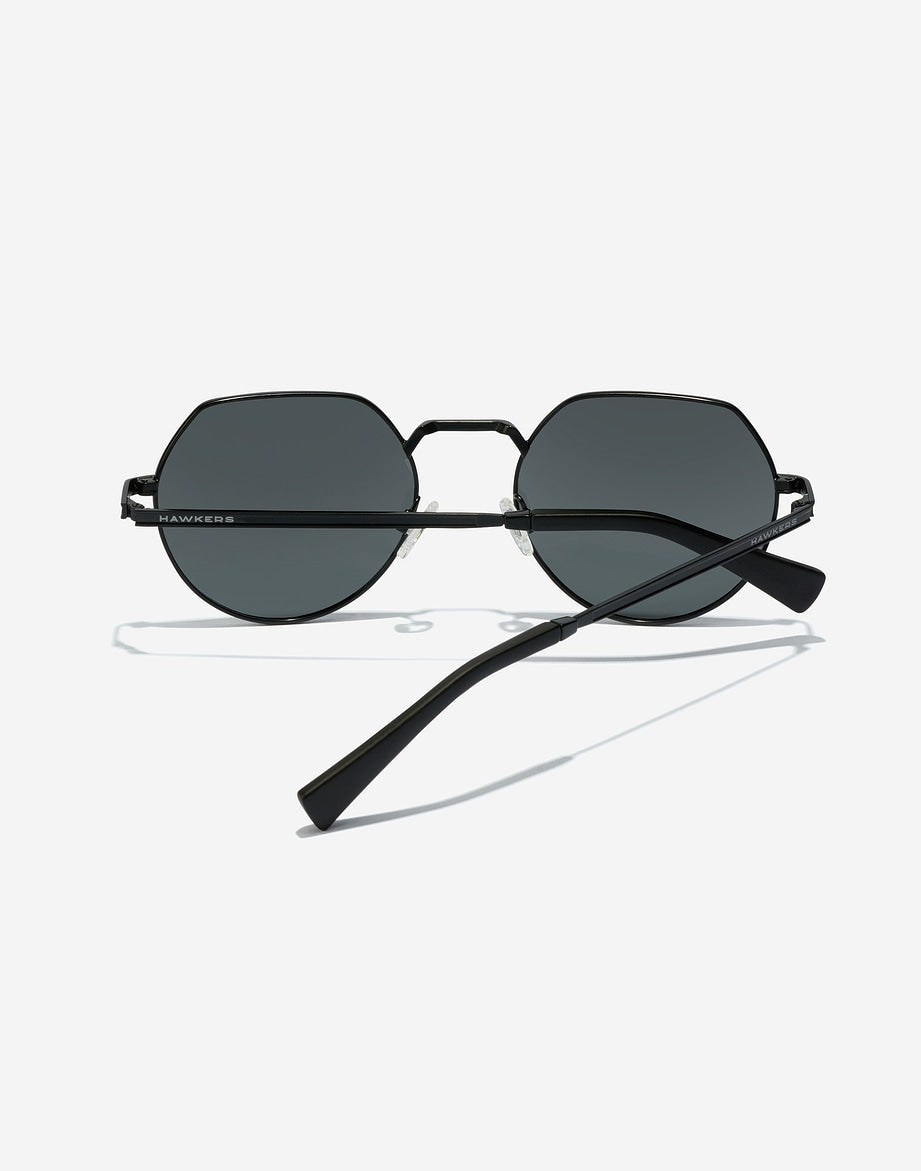 AURA POLARIZED BLACK HAWKERS