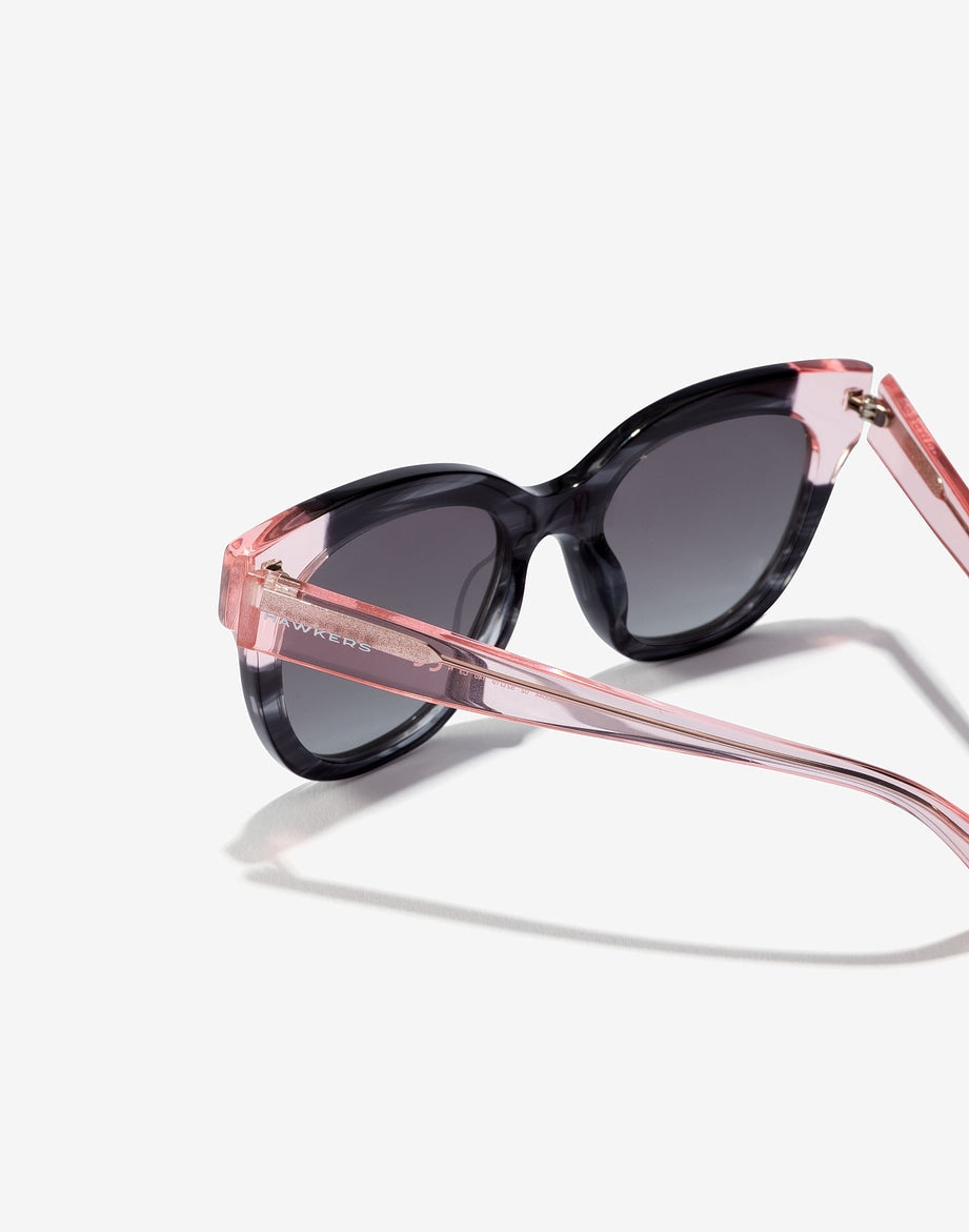 BLACK PINK AUDREY HAWKERS