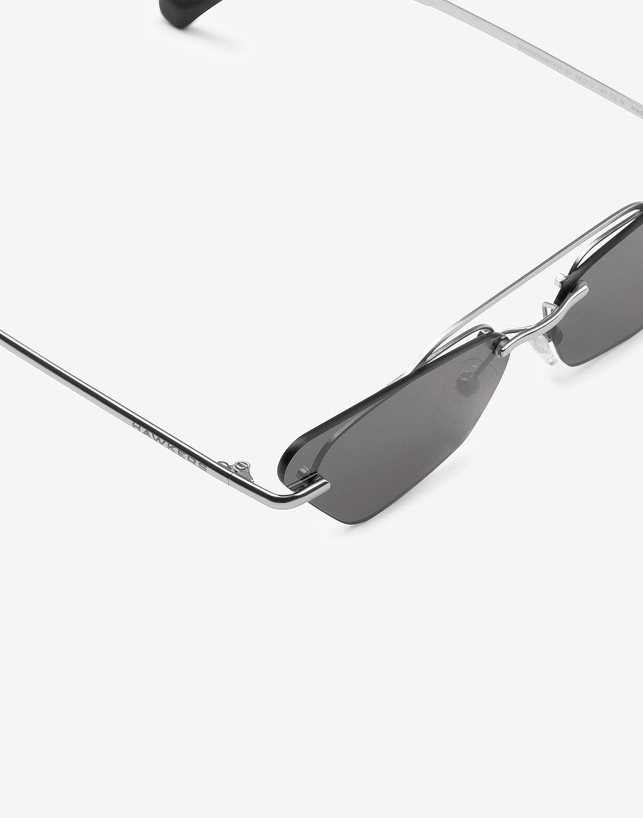 SILVER - DARK LITTLE PAPARAZZI HAWKERS