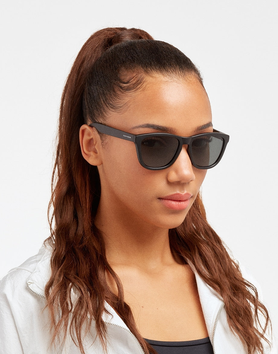ONE COLT - POLARIZED BLACK GREY HAWKERS