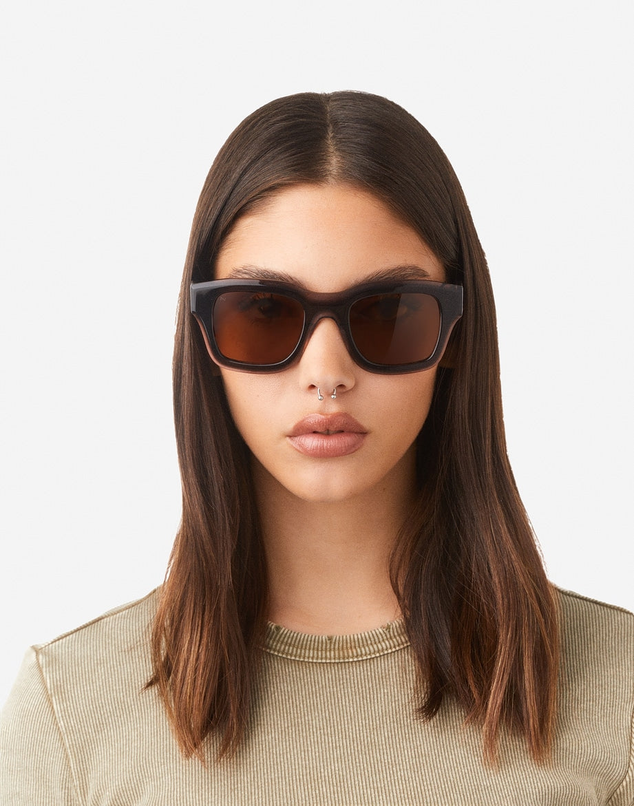 CULTURE - POLARIZED DARK GREY BROWN HAWKERS