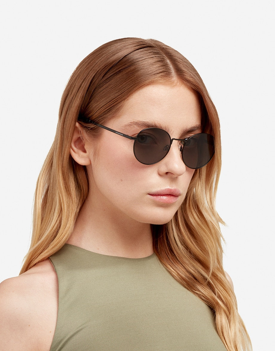 MOMA - POLARIZED MATTE BLACK HAWKERS