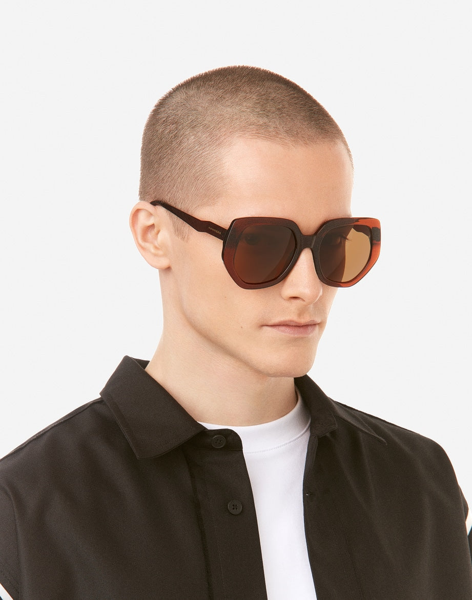 MIA - CARAMEL BROWN Hawkers