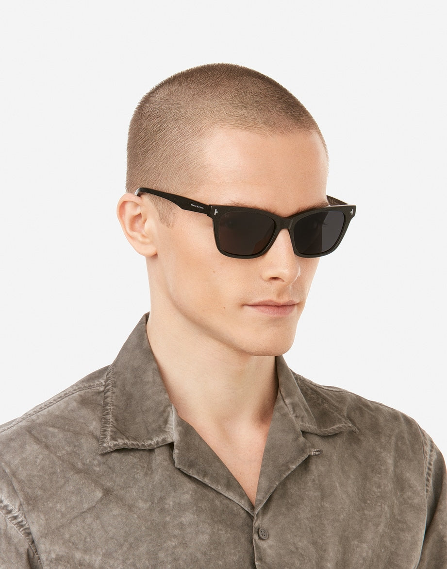 MAZE - POLARIZED BLACK DARK HAWKERS