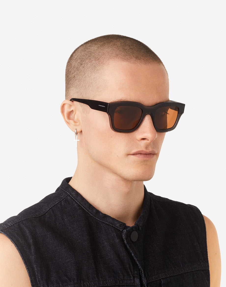 CULTURE - POLARIZED DARK GREY BROWN HAWKERS