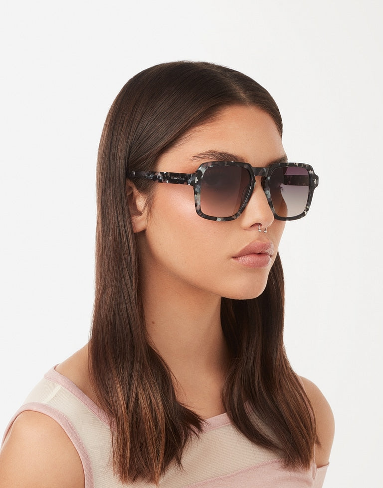 HAWKERS X SMILEY - LASH ECO NWADRI