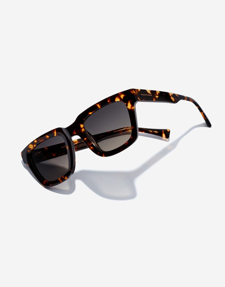 ONE UPTOWN - BLACK APPLE Hawkers